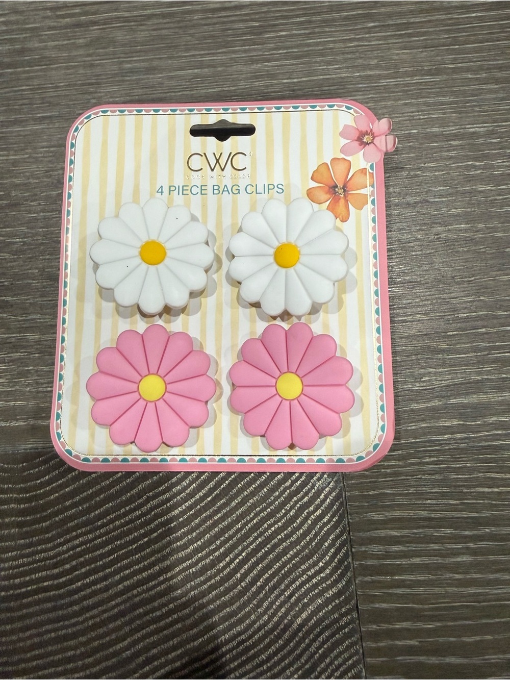 CWC Cook With Color 4 Piece pink daisy Bag Clips
